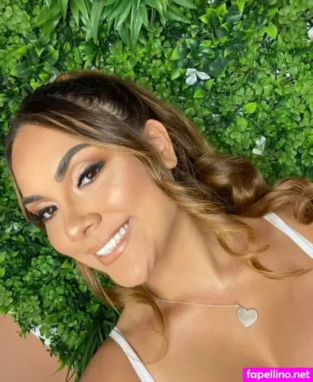 Ella Paleaae OnlyFans Thumbnail #GhyudT9FzP