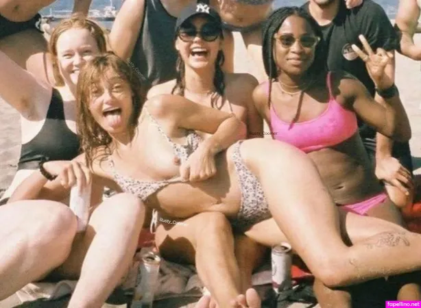 Ella Purnell Fake OnlyFans Thumbnail #67tb3gie3Q