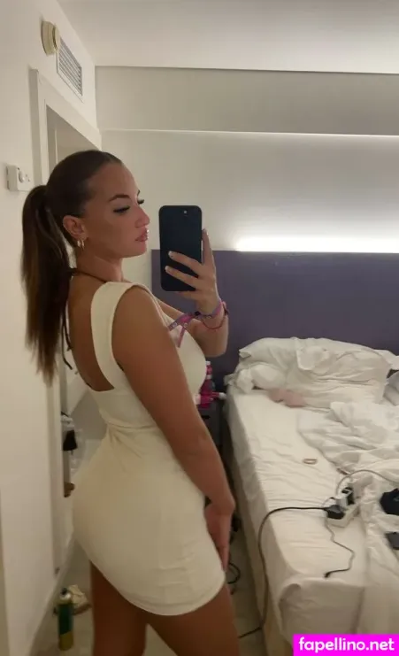 Ella Read OnlyFans Thumbnail #61wZf9q35L