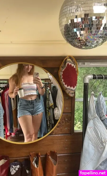 Ella Rene OnlyFans Thumbnail #FFLb8mkJZ1