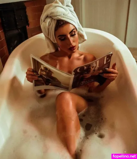 Ella Ru OnlyFans Thumbnail #Q2Xvby7gNy