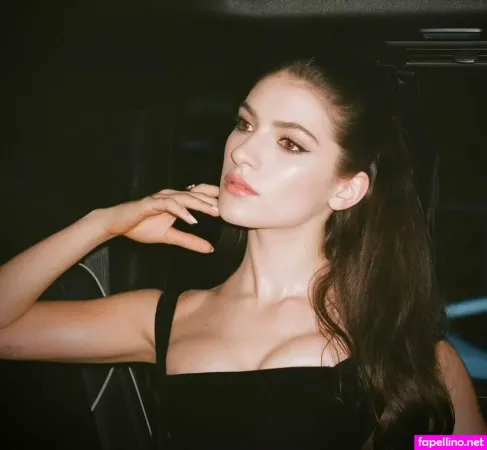 Ella Rubin OnlyFans Thumbnail #RuvmBOHHQd