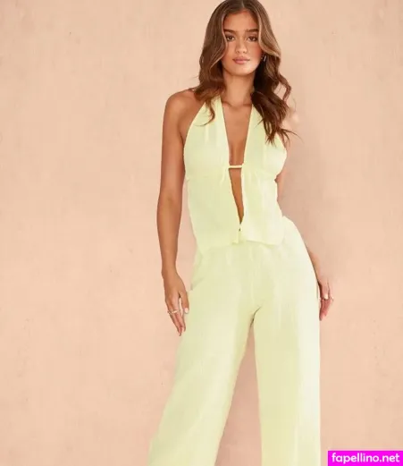 Ella Sophiee OnlyFans Thumbnail #vWQiYRn9mp