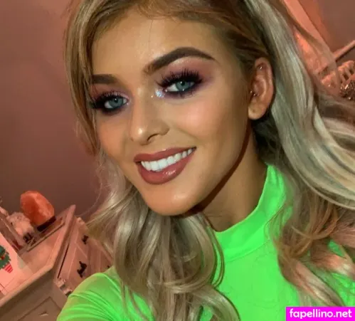 Ella Standring OnlyFans Thumbnail #2Zao9vq6UG