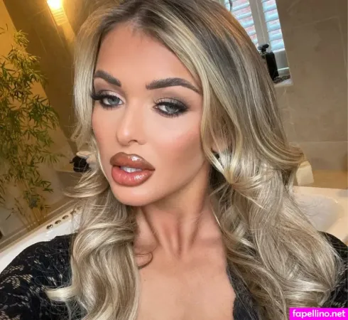 Ella Standring OnlyFans Thumbnail #CLSgBTOgNQ