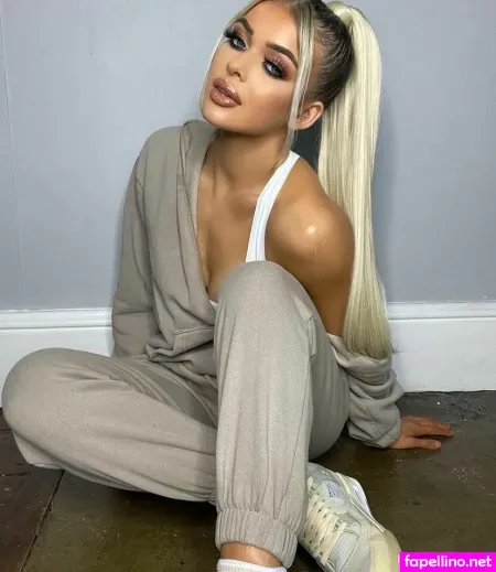 Ella Standring OnlyFans Thumbnail #OgW8NLL0eR