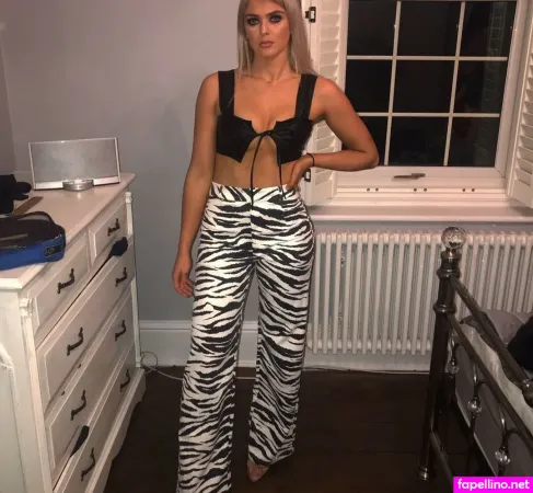 Ella Standring OnlyFans Thumbnail #UN91DdhnPH