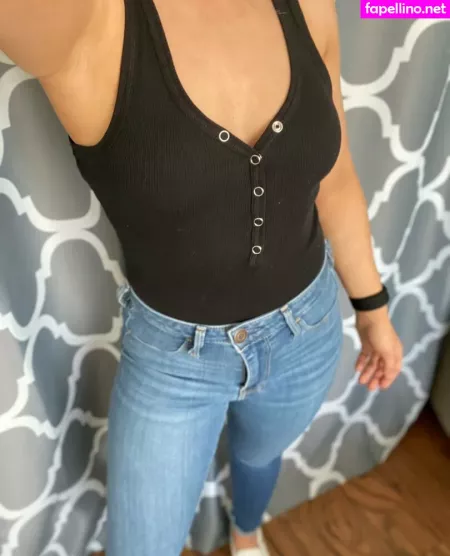 Ella Stewart OnlyFans Thumbnail #VXDsd72qM1