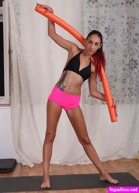 Ella Storm OnlyFans Thumbnail #0sWYHaMRHA