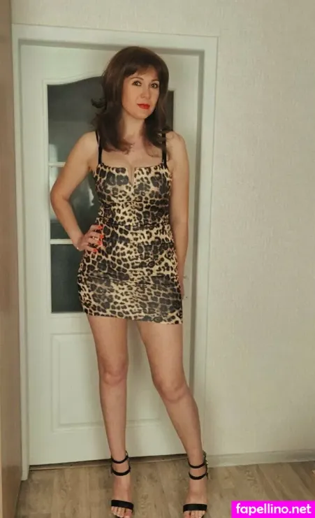 Ella Tatti OnlyFans Thumbnail #Qs5VSRGAAO