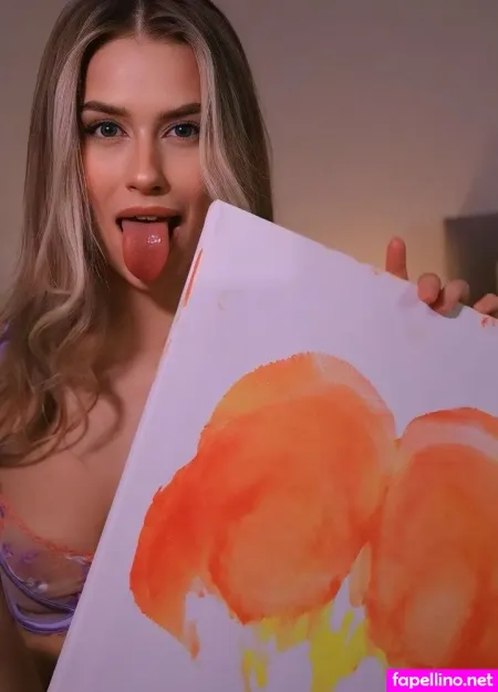 Ella Twinkled OnlyFans Thumbnail #n6r1T7J44V