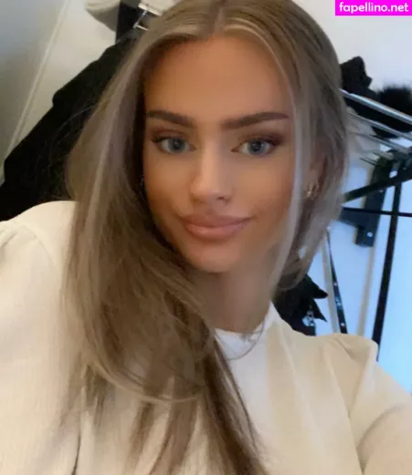 Ellaaaabergztrom OnlyFans Thumbnail #kPvAb6DWy3