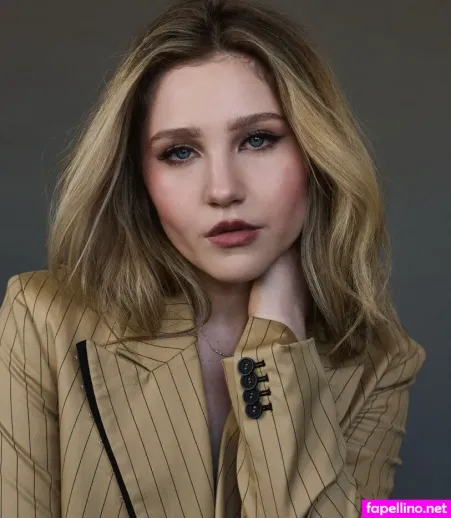 Ellaanderson Main Profile Photo