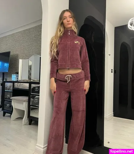 Ellabeth Willis OnlyFans Thumbnail #uUvug9TS54