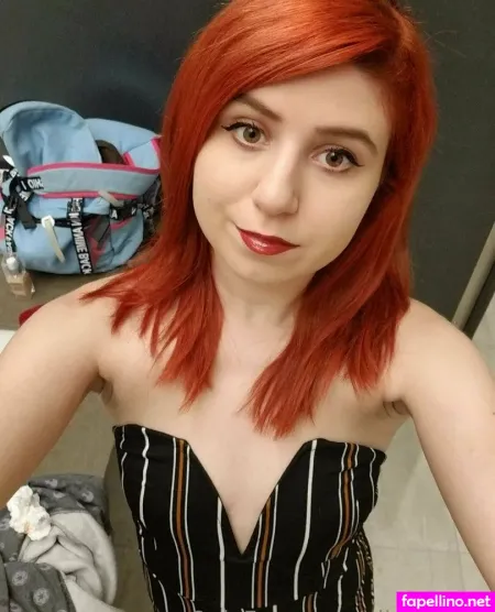 Elladonella OnlyFans Thumbnail #GS1YWpXMgu