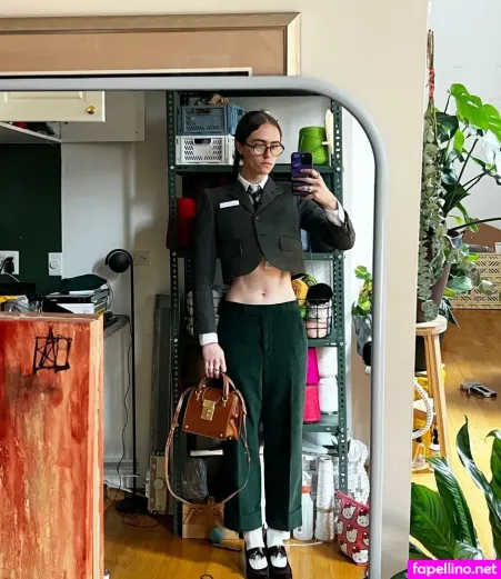 Ellaemhoff OnlyFans Thumbnail #IyStkX2OZF