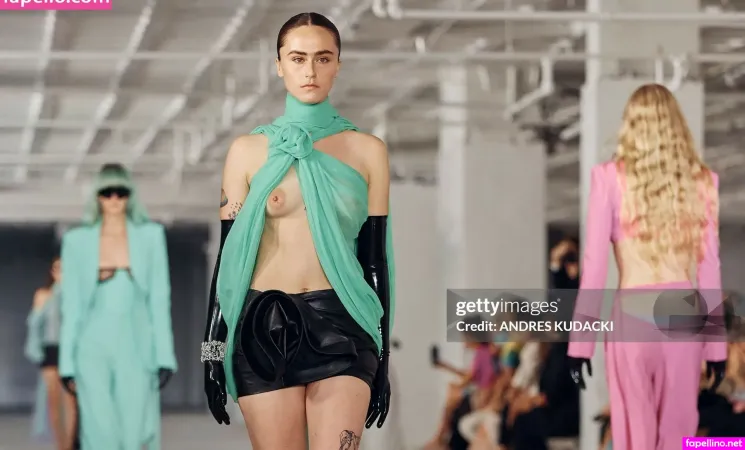 Ellaemhoff OnlyFans Thumbnail #TCAhg0CKzs