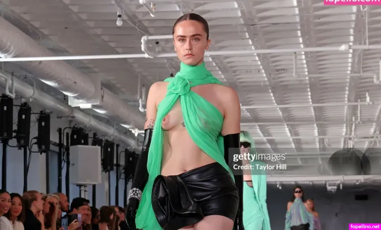 Ellaemhoff OnlyFans Thumbnail #sSSfjFTp4q