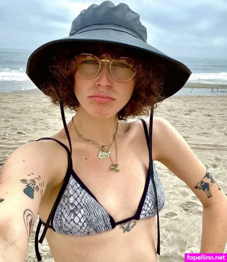 Ellaemhoff OnlyFans Thumbnail #xLRaEVh1QU