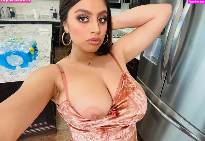 Ellaknox OnlyFans Thumbnail #c1OULbozJl