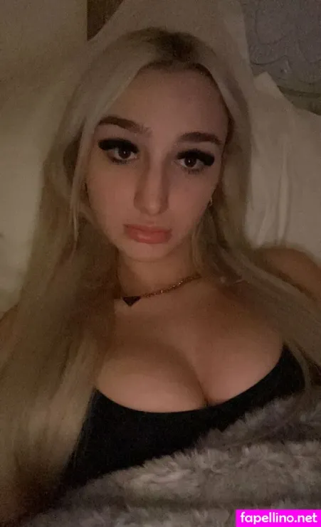 Ellamcdaniel OnlyFans Thumbnail #FoF4dmLYAt