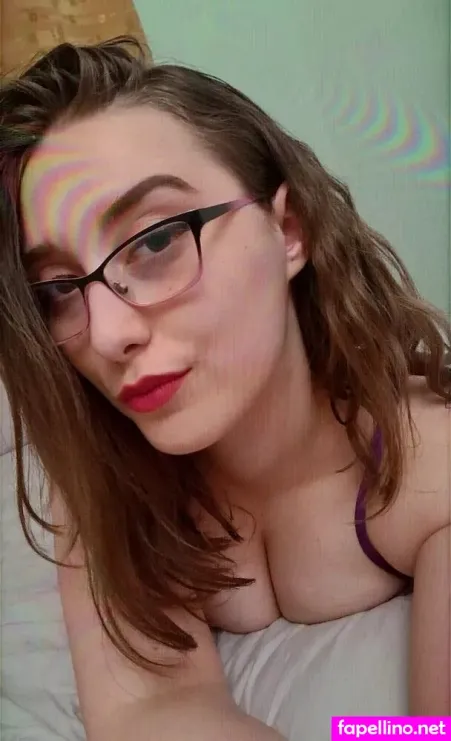 Ellapervella OnlyFans Thumbnail #7WA8C9eDRE