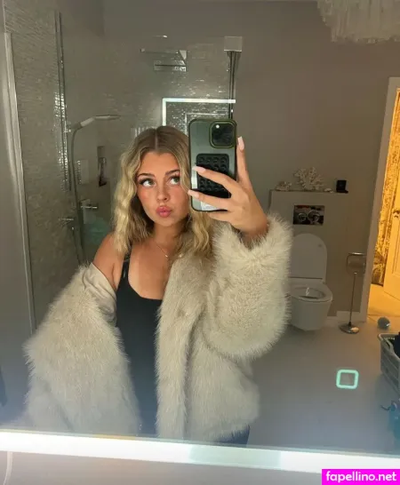 Ellaraeex