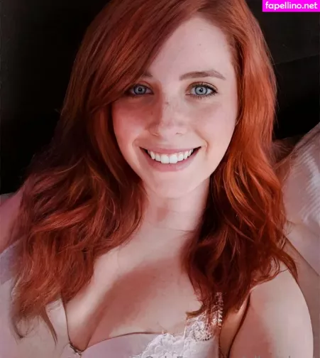 Ellariabast OnlyFans Thumbnail #9T3jwzCMyw