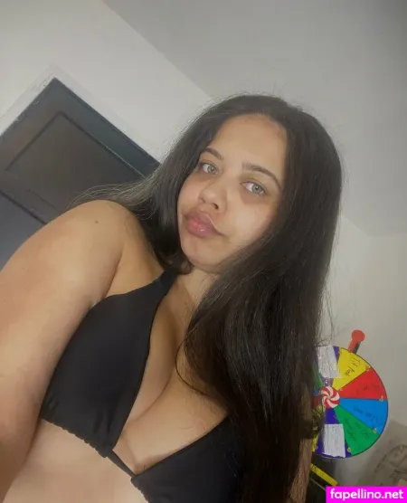 Ellaroseyyfree OnlyFans Thumbnail #yigWZ14mJ6