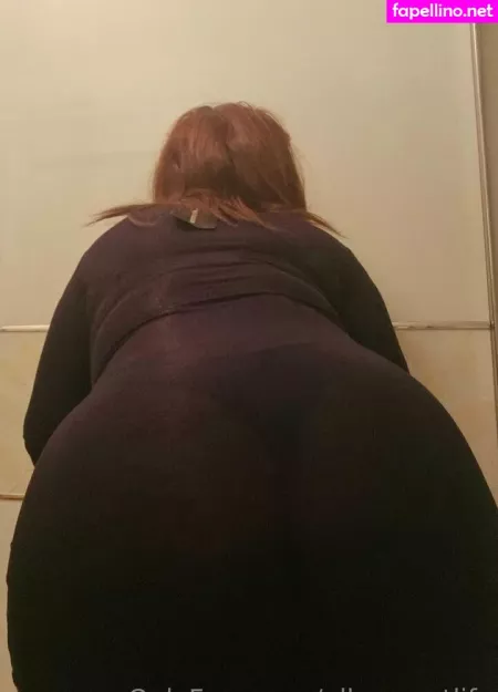 Ellasecretlife OnlyFans Thumbnail #4Mffi2uZko