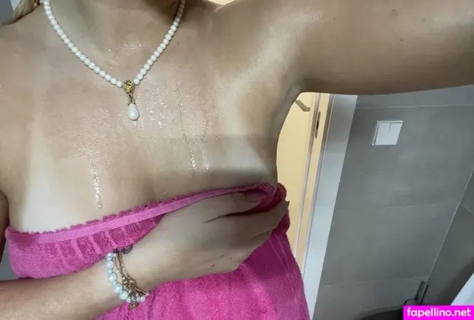 Ellashemlis OnlyFans Thumbnail #M2pMxJBcrU