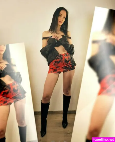 Ellaslust OnlyFans Thumbnail #9dqPdUtOFF