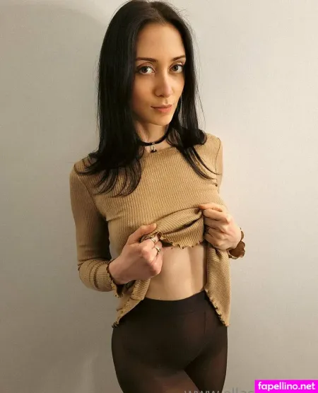 Ellaslust OnlyFans Thumbnail #L3zJelQ143