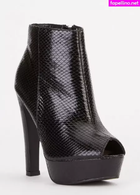 Ellastarfire OnlyFans Thumbnail #bimHSr3zff