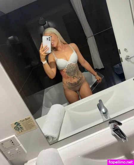 Ellax X O X O OnlyFans Thumbnail #IgaATrrb4F
