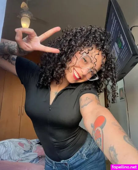 Ellaxblair OnlyFans Thumbnail #rOrPl4B2Q4