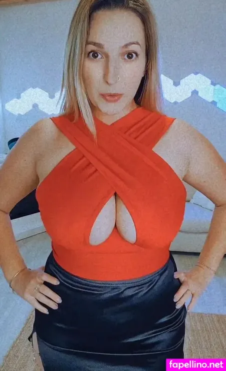 Ellaxstar OnlyFans Thumbnail #AQdK3k9SDn