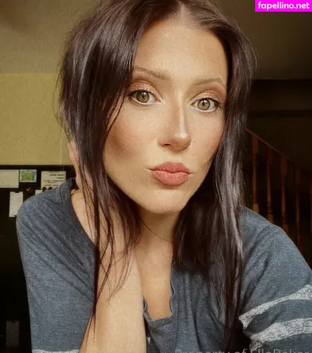 Elle Baker OnlyFans Thumbnail #1MT9Eqs2Y1