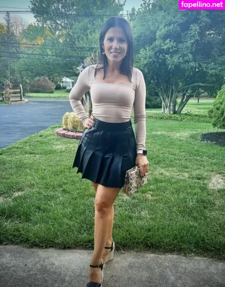 Elle Baker OnlyFans Thumbnail #4ZrqJi5M9E