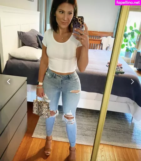 Elle Baker OnlyFans Thumbnail #Jc8DD2F8mE