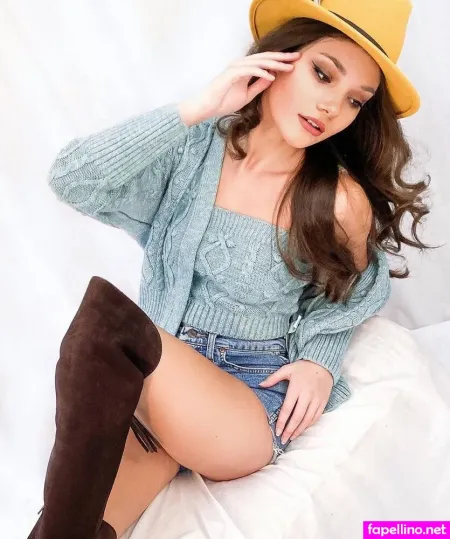 Elle Baldwinson OnlyFans Thumbnail #FVDLOjr4na