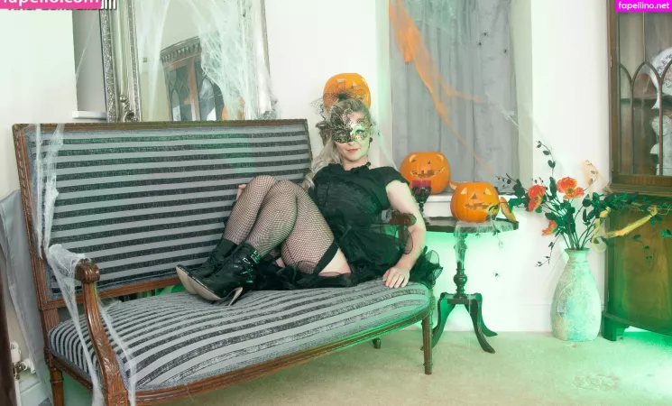 Elle Hunter OnlyFans Thumbnail #0cdMqwCoVT