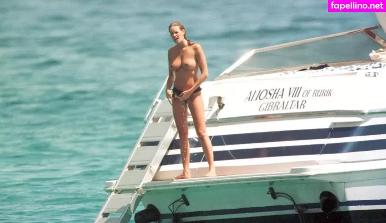 Elle Macpherson OnlyFans Thumbnail #QHNXpf1Cyl