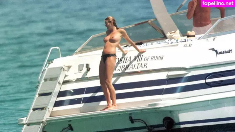 Elle Macpherson OnlyFans Thumbnail #ds5qyvktR0