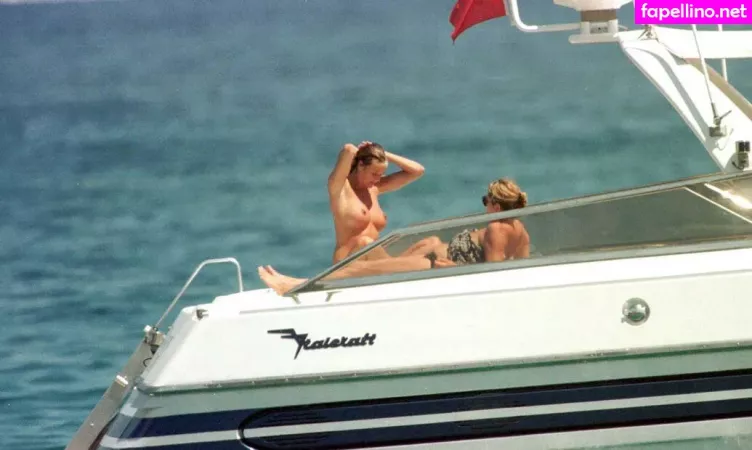 Elle Macpherson OnlyFans Thumbnail #idr2cxDymf