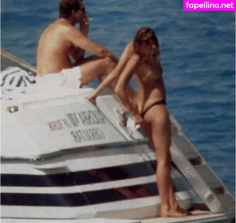 Elle Macpherson OnlyFans Thumbnail #khI9IjPG49