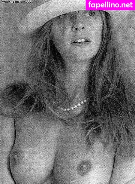 Elle Macpherson OnlyFans Thumbnail #yUnryejFAO