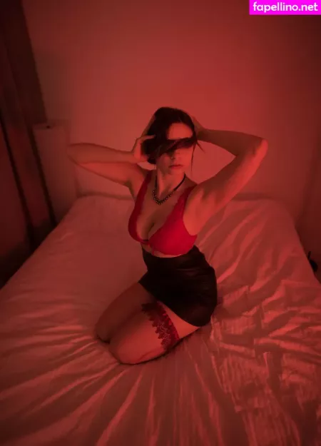 Elle Mira Dance OnlyFans Thumbnail #XPnUmKUAuK