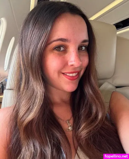 Elle Mulvaney OnlyFans Thumbnail #1AGDwwLba2