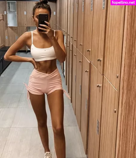 Elle Solferini OnlyFans Thumbnail #gNztcFcY71